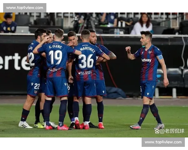 西甲最新赛季战况分析：豪门争霸与黑马崛起的精彩故事